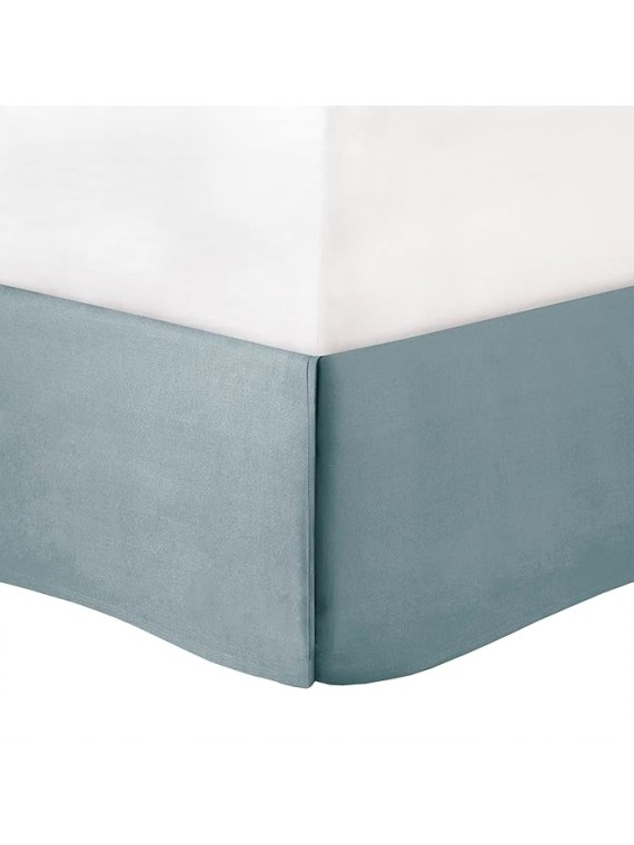 Odette Cozy Comforter Set Jacquard Damask Medallion Design - Modern All Season, Down Alternative Bedding, Shams, Decorative Pillows, Cal King(104 in x 92 in), Aqua