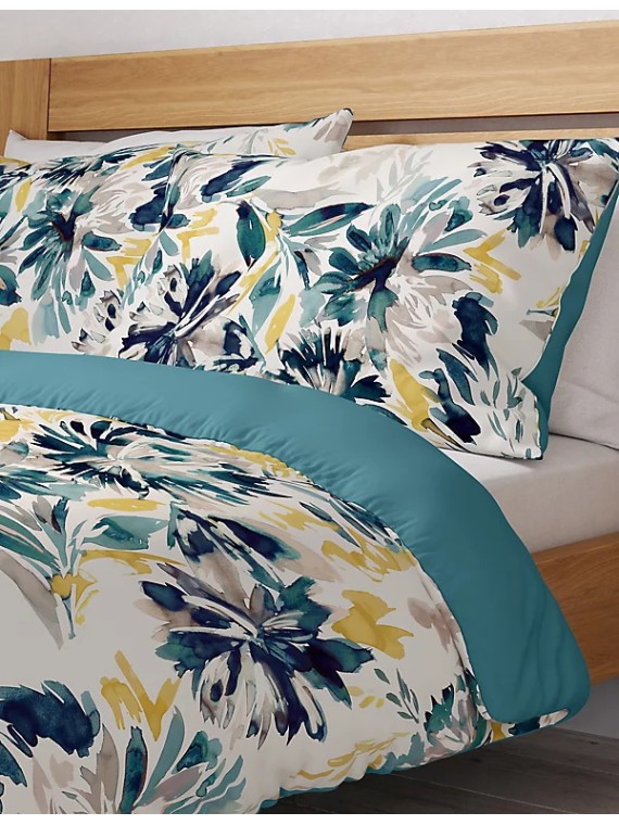 Cotton Rich Narrow Striped Bedding Set