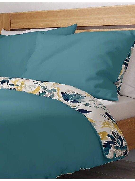Cotton Rich Narrow Striped Bedding Set