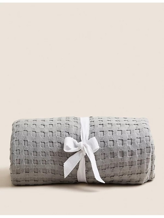 Knitted Tassel Throw