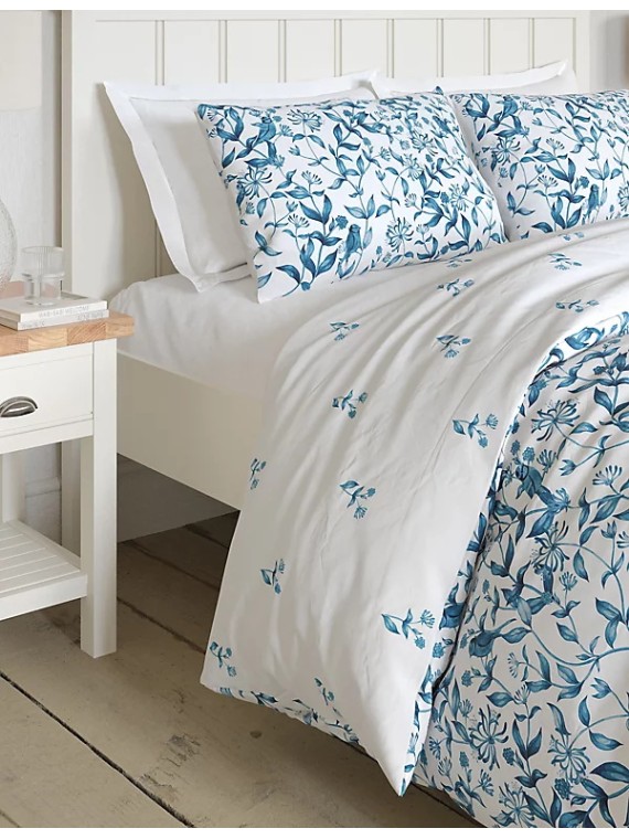 Cotton Blend Spotty Bedding Set