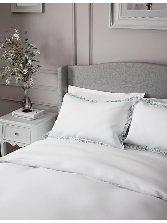 Cotton Rich Extra Deep Fitted Sheet